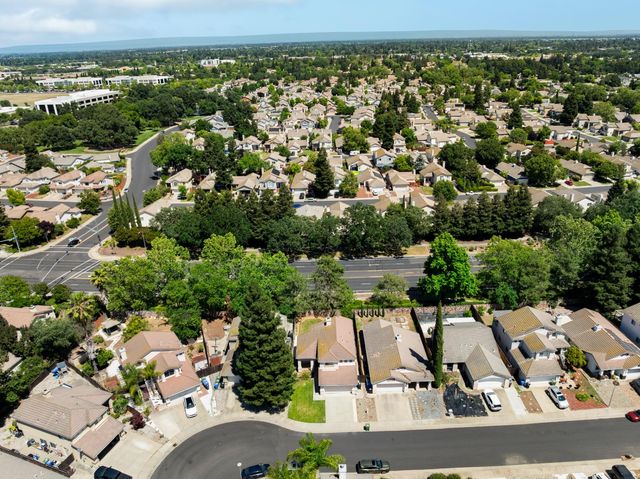 9467 Little Rapids Way, Elk Grove, CA 95758
