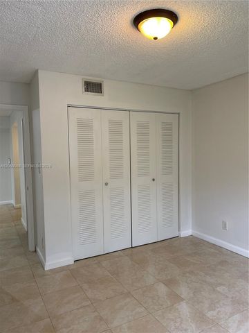 530 S Park Rd 28-11, Hollywood, FL 33021