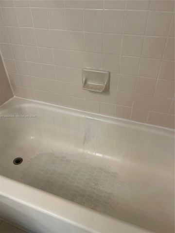 530 S Park Rd 28-11, Hollywood, FL 33021