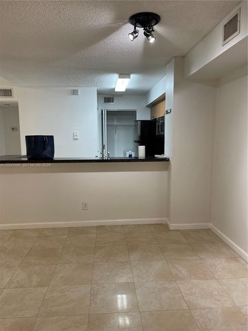 530 S Park Rd 28-11, Hollywood, FL 33021