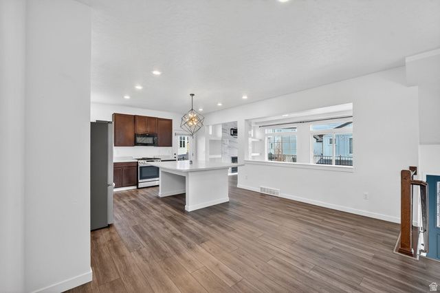 174 E POLARIS DR, Saratoga Springs, UT 84045