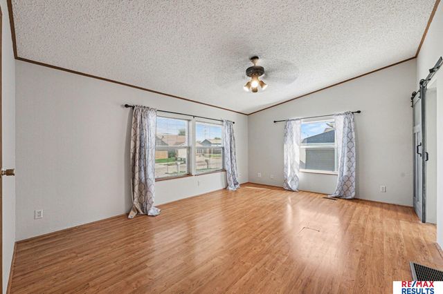 2410 S 16th Street, Council Bluffs, IA 51501