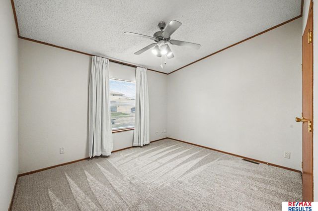 2410 S 16th Street, Council Bluffs, IA 51501