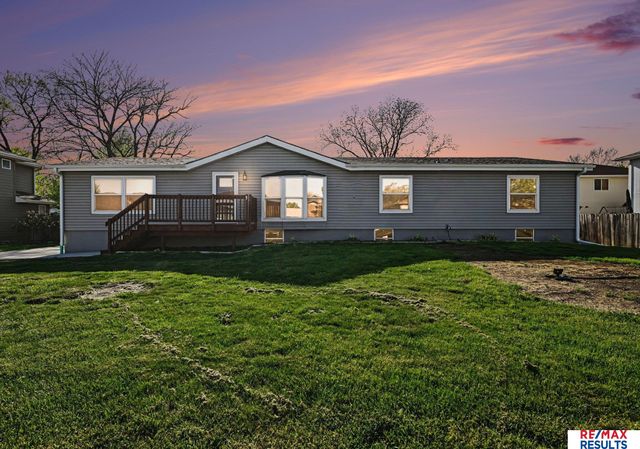 2410 S 16th Street, Council Bluffs, IA 51501