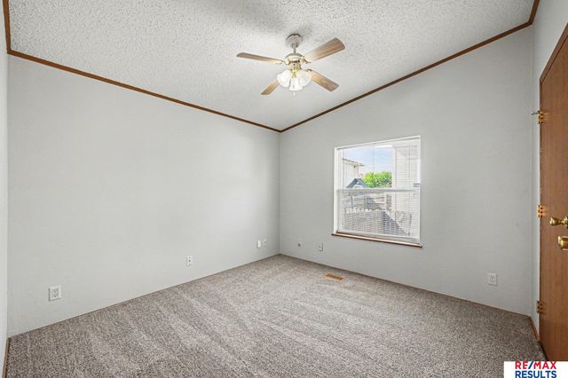 2410 S 16th Street, Council Bluffs, IA 51501
