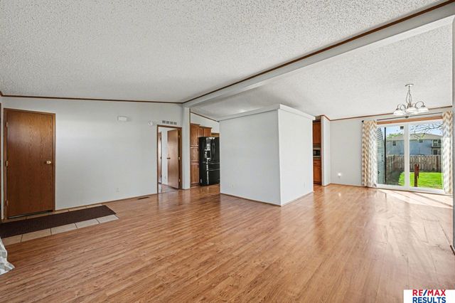 2410 S 16th Street, Council Bluffs, IA 51501