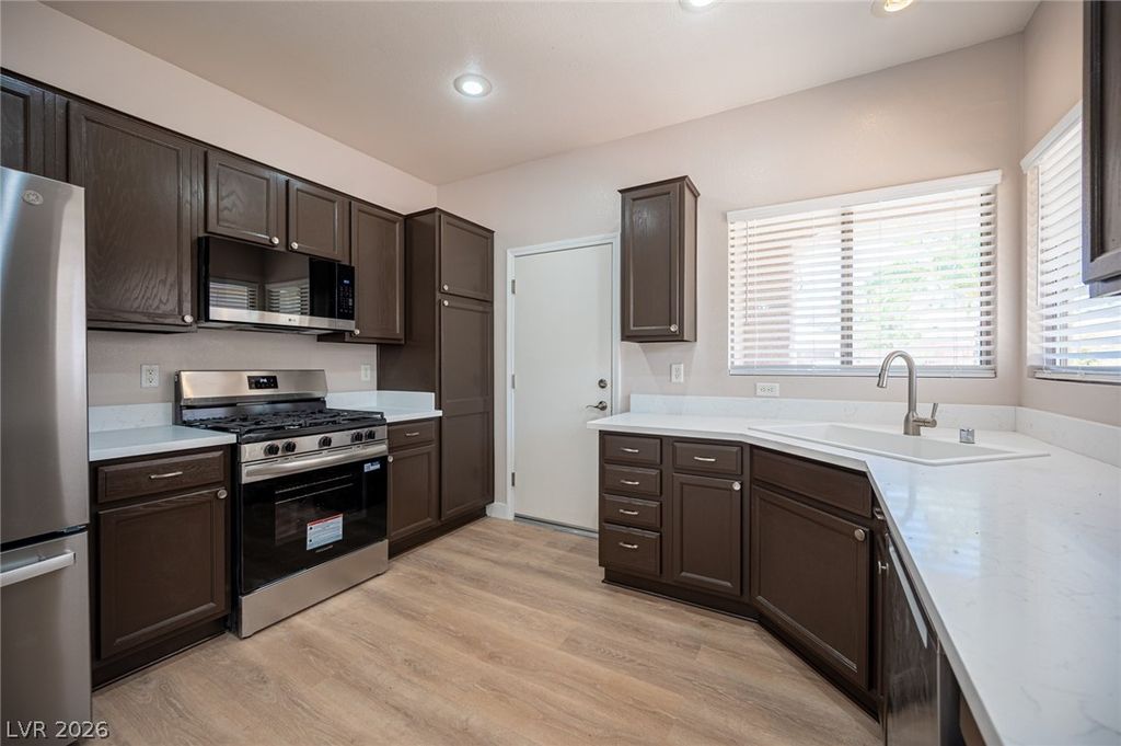 1820 Walking Path Avenue, Henderson, NV 89012