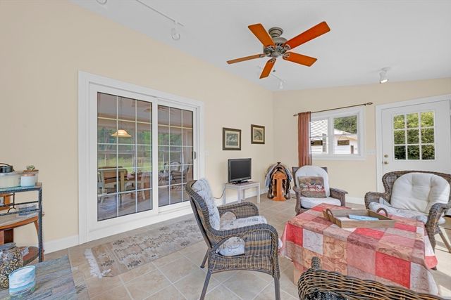 7 Kittredge Rd, North Brookfield, MA 01535