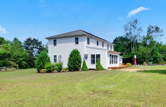 7 Kittredge Rd, North Brookfield, MA 01535