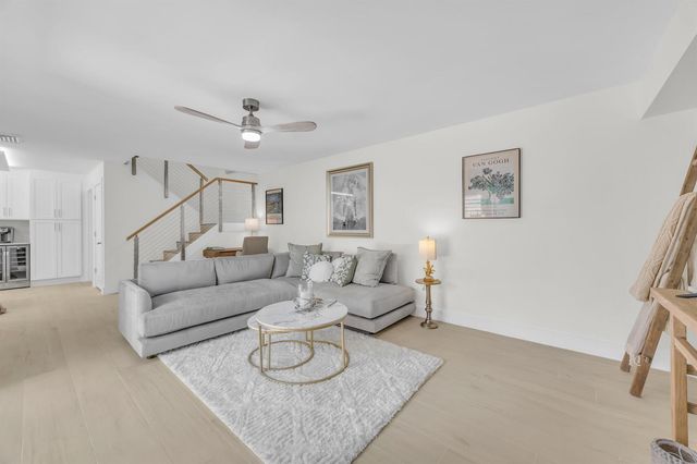 1208 12th Court, Jupiter, FL 33477