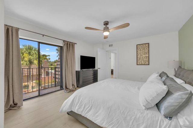 1208 12th Court, Jupiter, FL 33477