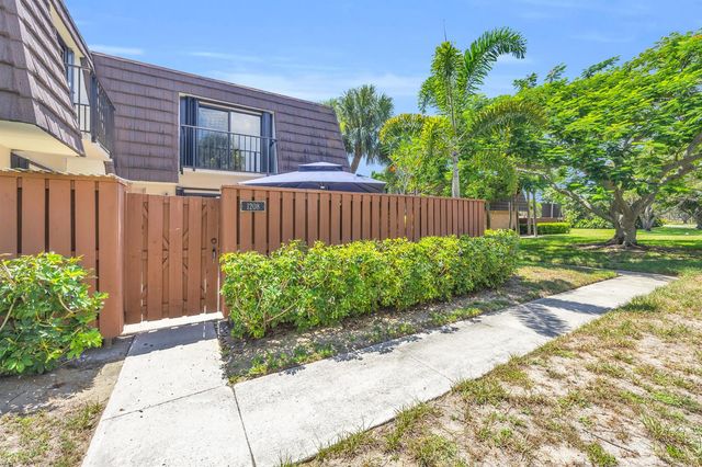 1208 12th Court, Jupiter, FL 33477