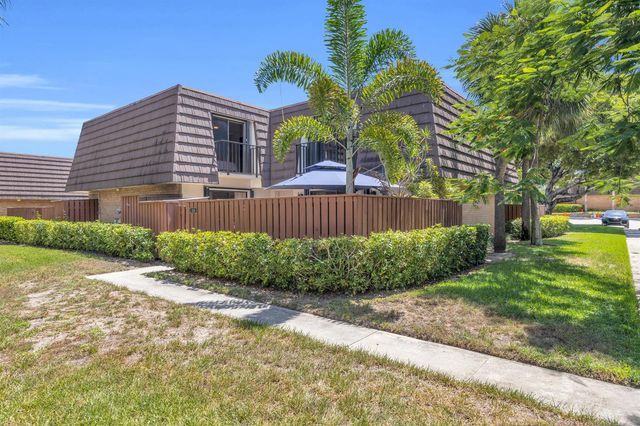 1208 12th Court, Jupiter, FL 33477