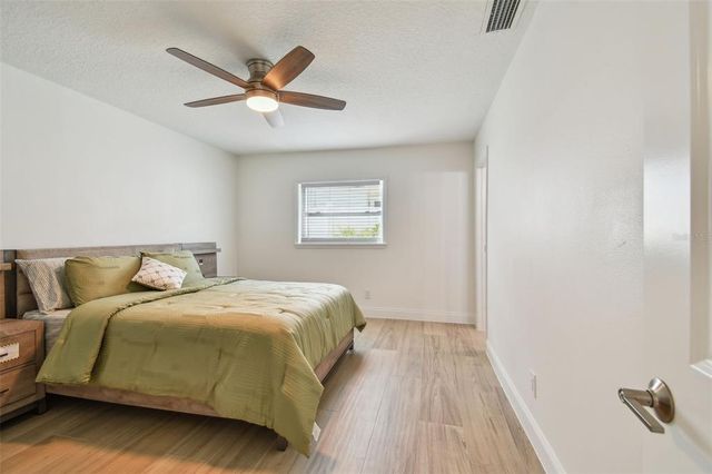 4500 HELENA STREET NE, St Petersburg, FL 33703