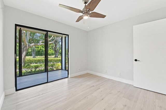 15492 LAKES OF DELRAY Boulevard 101, Delray Beach, FL 33484