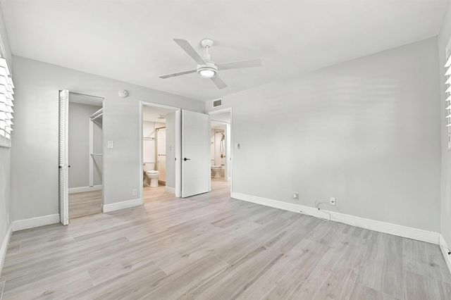 15492 LAKES OF DELRAY Boulevard 101, Delray Beach, FL 33484