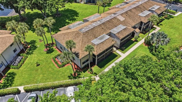 15492 LAKES OF DELRAY Boulevard 101, Delray Beach, FL 33484