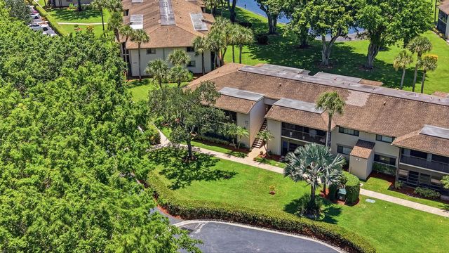 15492 LAKES OF DELRAY Boulevard 101, Delray Beach, FL 33484