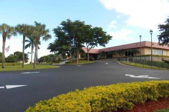 15492 LAKES OF DELRAY Boulevard 101, Delray Beach, FL 33484