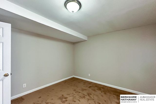 15724 Rosewood Street, Omaha, NE 68136