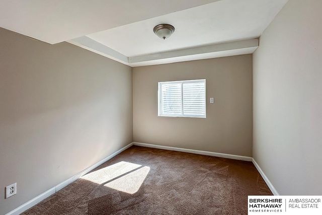 15724 Rosewood Street, Omaha, NE 68136