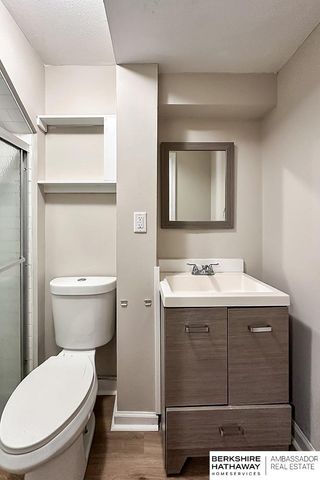 15724 Rosewood Street, Omaha, NE 68136