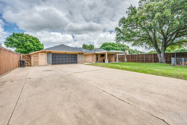 1226 Deer Ridge Drive, Duncanville, TX 75137