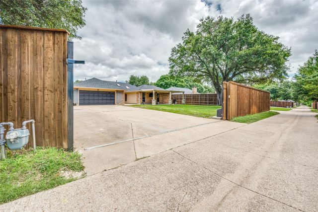 1226 Deer Ridge Drive, Duncanville, TX 75137