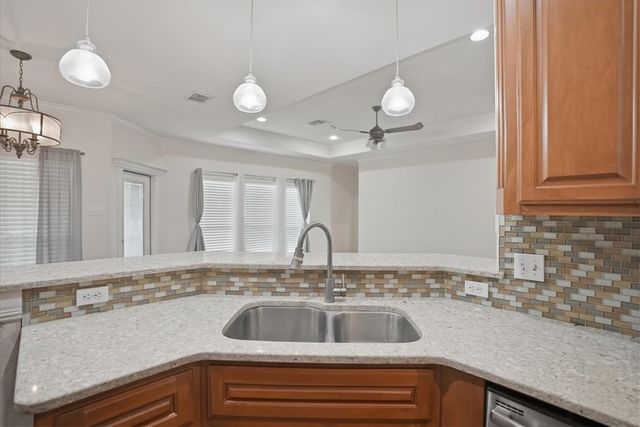 7166 Lake Placid Dr, Corpus Christi, TX 78414