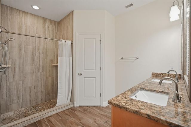 7166 Lake Placid Dr, Corpus Christi, TX 78414