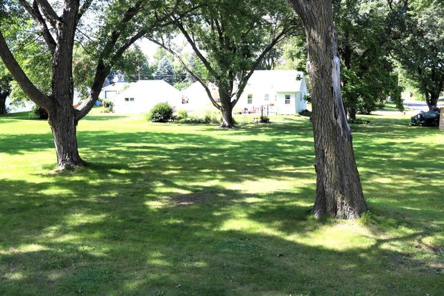 613 1st Street S, Sauk Rapids, MN 56379