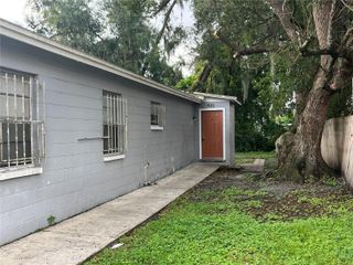 905 W MADISON STREET, Plant City, FL 33563