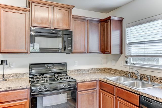 305 Pine Mist Lane, Conroe, TX 77304