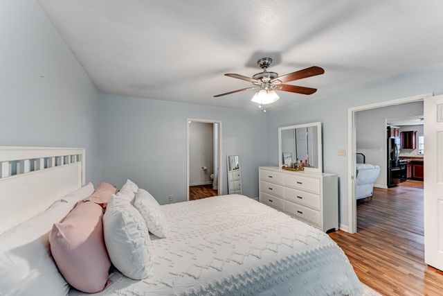 305 Pine Mist Lane, Conroe, TX 77304