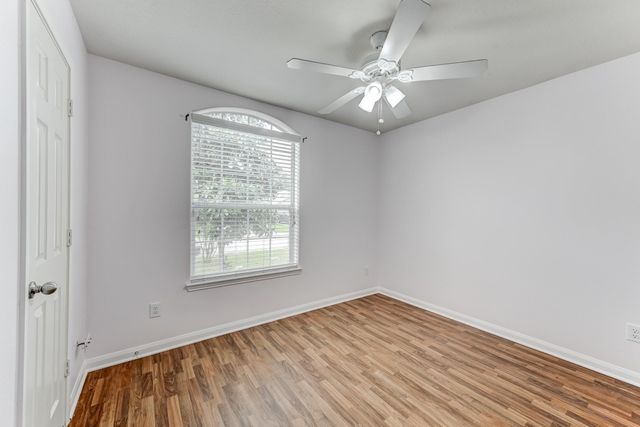 305 Pine Mist Lane, Conroe, TX 77304