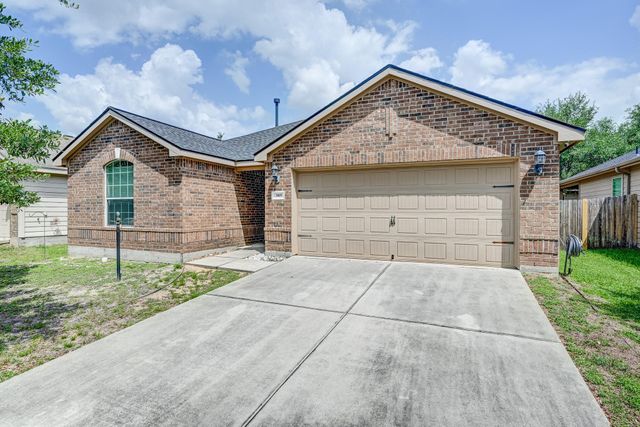 305 Pine Mist Lane, Conroe, TX 77304