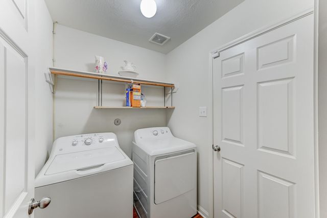 305 Pine Mist Lane, Conroe, TX 77304