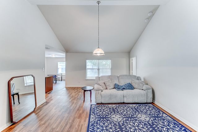 305 Pine Mist Lane, Conroe, TX 77304