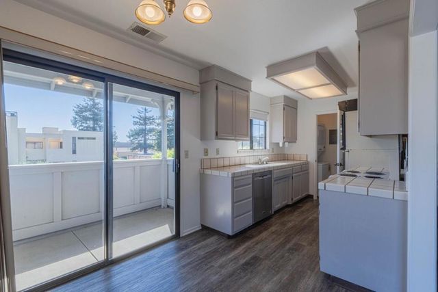 1052 Padre Drive 3, Salinas, CA 93901