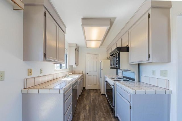 1052 Padre Drive 3, Salinas, CA 93901