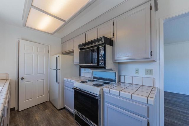 1052 Padre Drive 3, Salinas, CA 93901