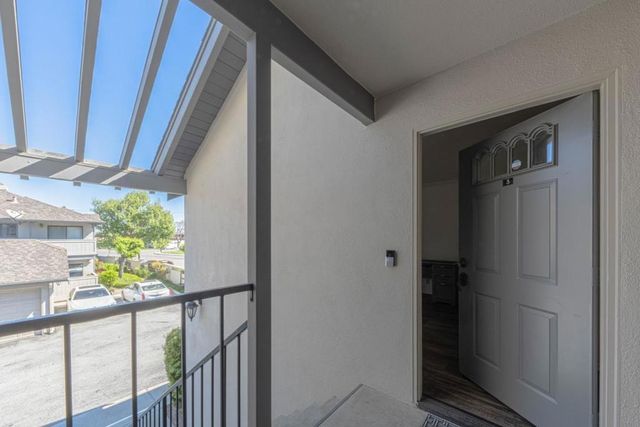 1052 Padre Drive 3, Salinas, CA 93901