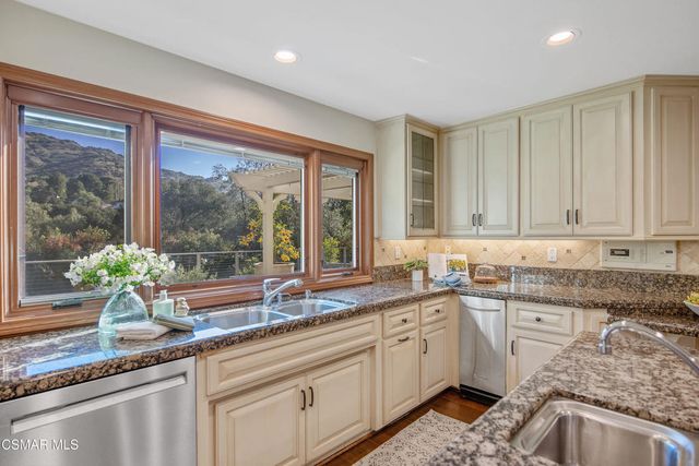 1800 Falling Star Avenue, Westlake Village, CA 91362