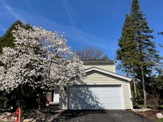 704 SCARBROUGH Circle, Hoffman Estates, IL 60169