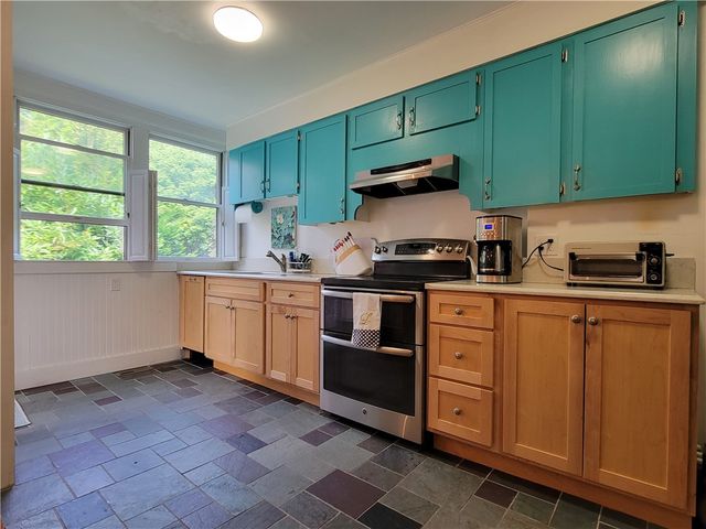 23 Morgan Street, Newport, RI 02840