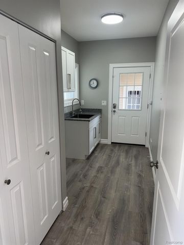 1939 Manchester Drive, Elba Township, MI 48446