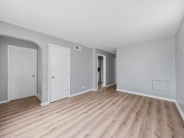 13437 S Green Bay Avenue, Chicago, IL 60633