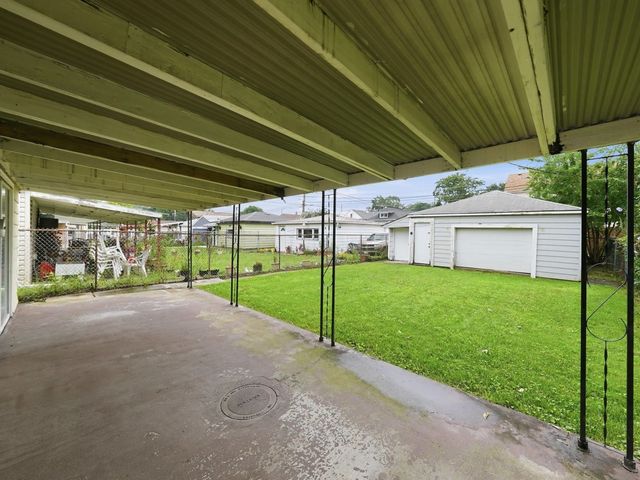 13437 S Green Bay Avenue, Chicago, IL 60633