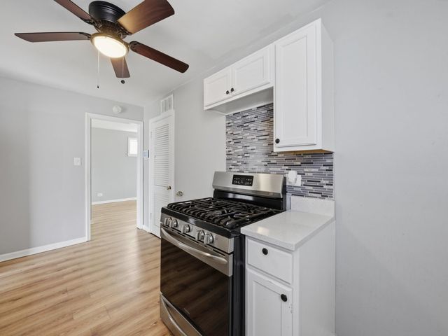 13437 S Green Bay Avenue, Chicago, IL 60633