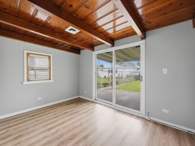 13437 S Green Bay Avenue, Chicago, IL 60633